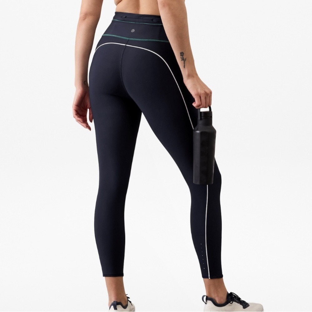 Athleta Pacesetter 7/8 Tight‎ Size Large Navy Green Piping